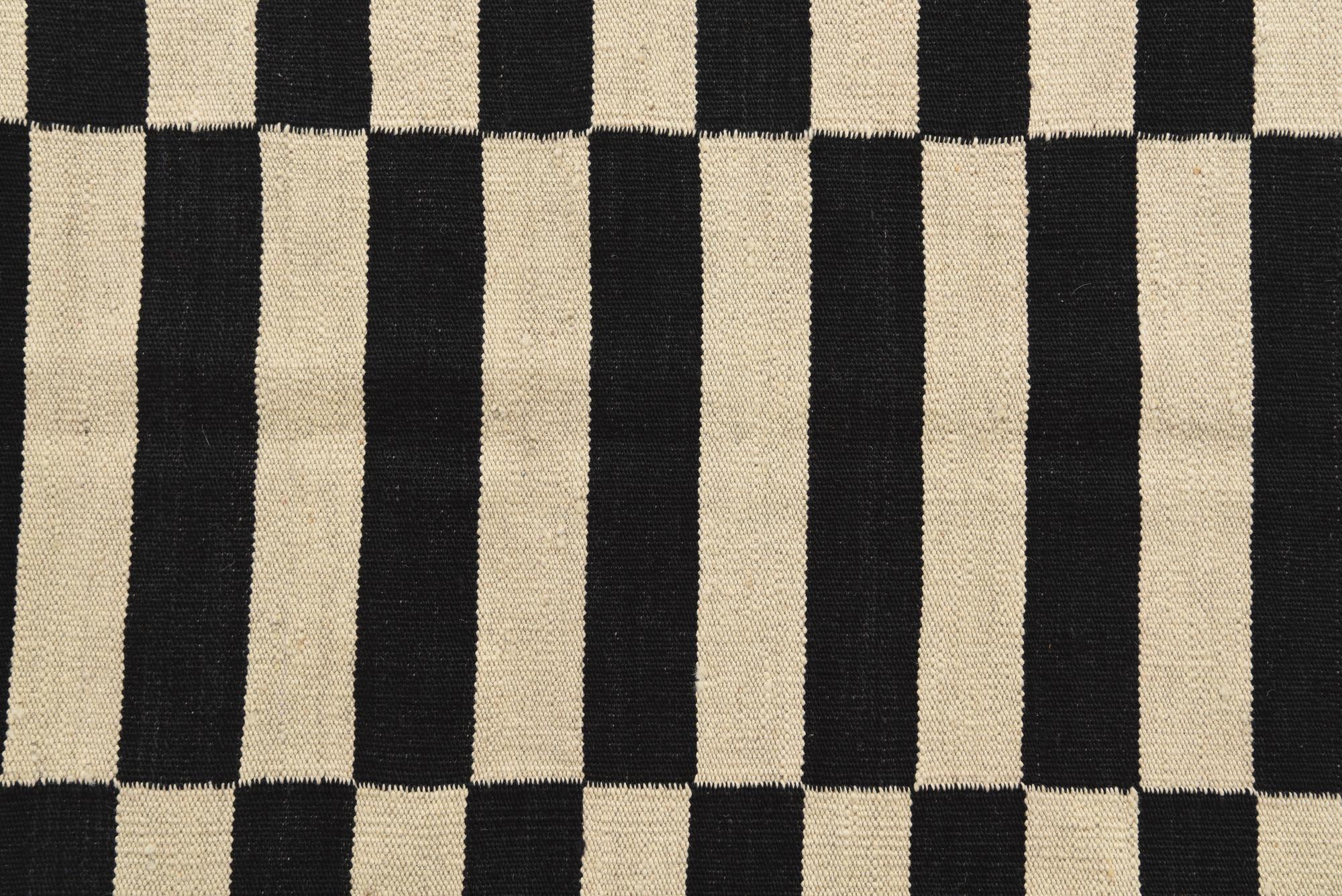 2' 7 x 4' 7 Hand Woven Kilim Modern Wool Rug