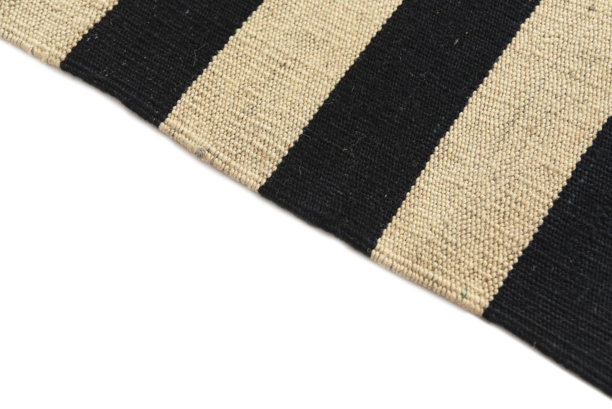 2' 7 x 3' 9 Hand Woven Kilim Modern Wool Rug