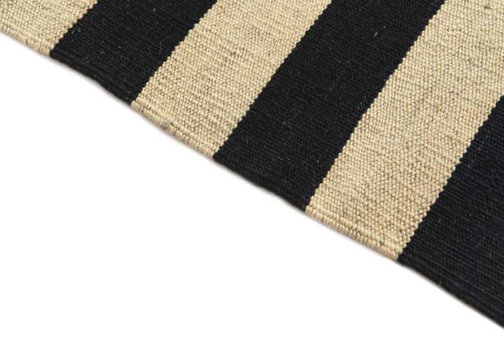 2' 7 x 3' 9 Hand Woven Kilim Modern Wool Rug