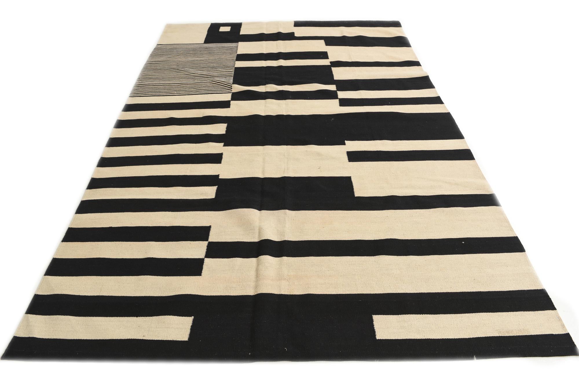 5' 7 x 10' 6 Hand Woven Kilim Modern Wool Rug