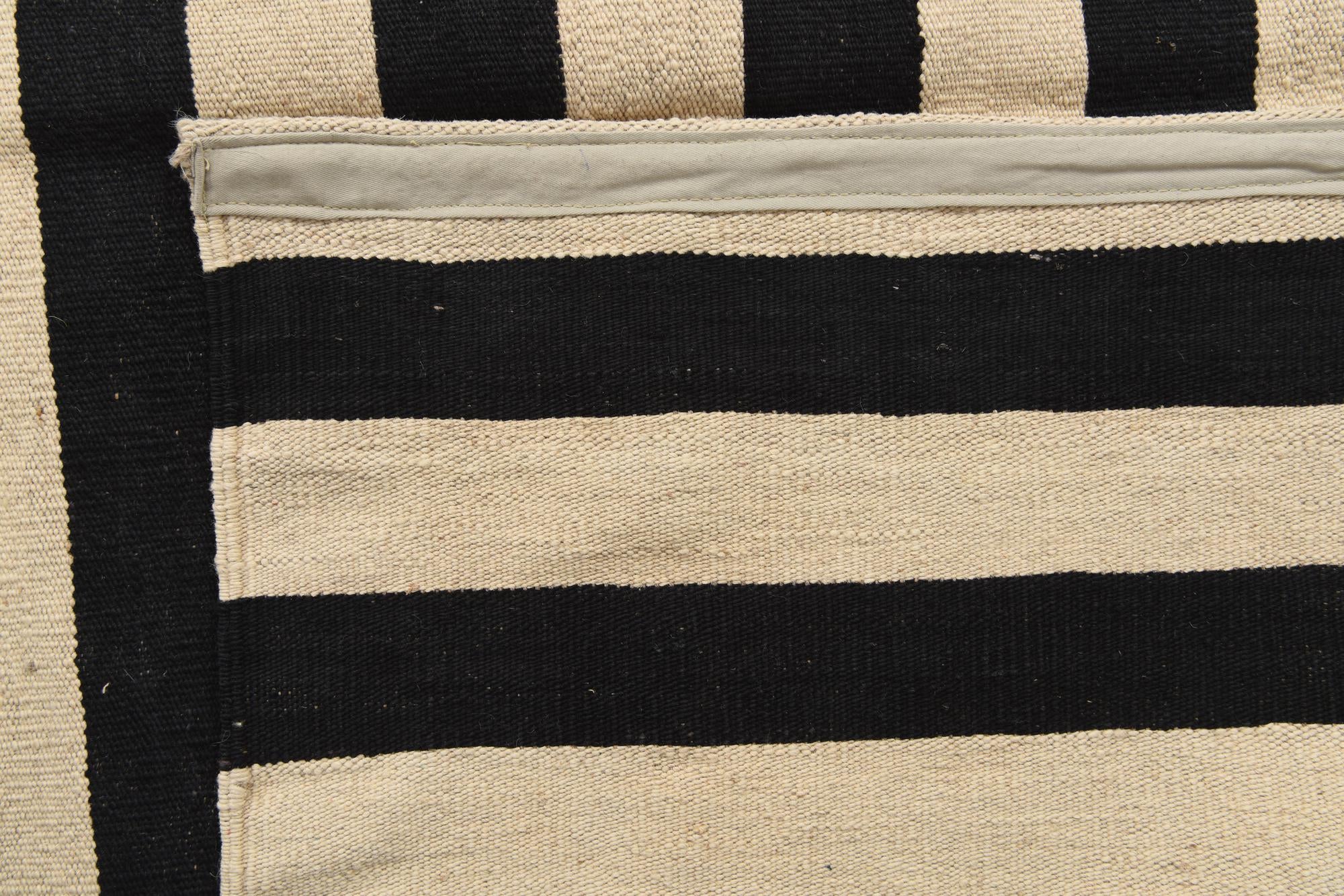 6' 7 x 9' 8 Hand Woven Kilim Modern Wool Rug