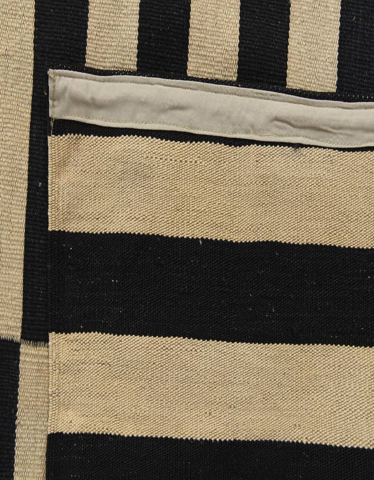 Detail image of 7' x 9' 10  Hand Woven Kilim Modern Wool Rug
