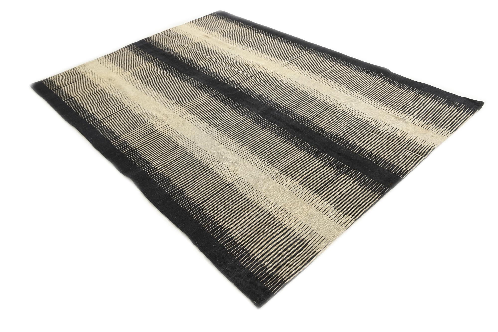 5' 9 x 7' 8 Hand Woven Kilim Modern Wool Rug
