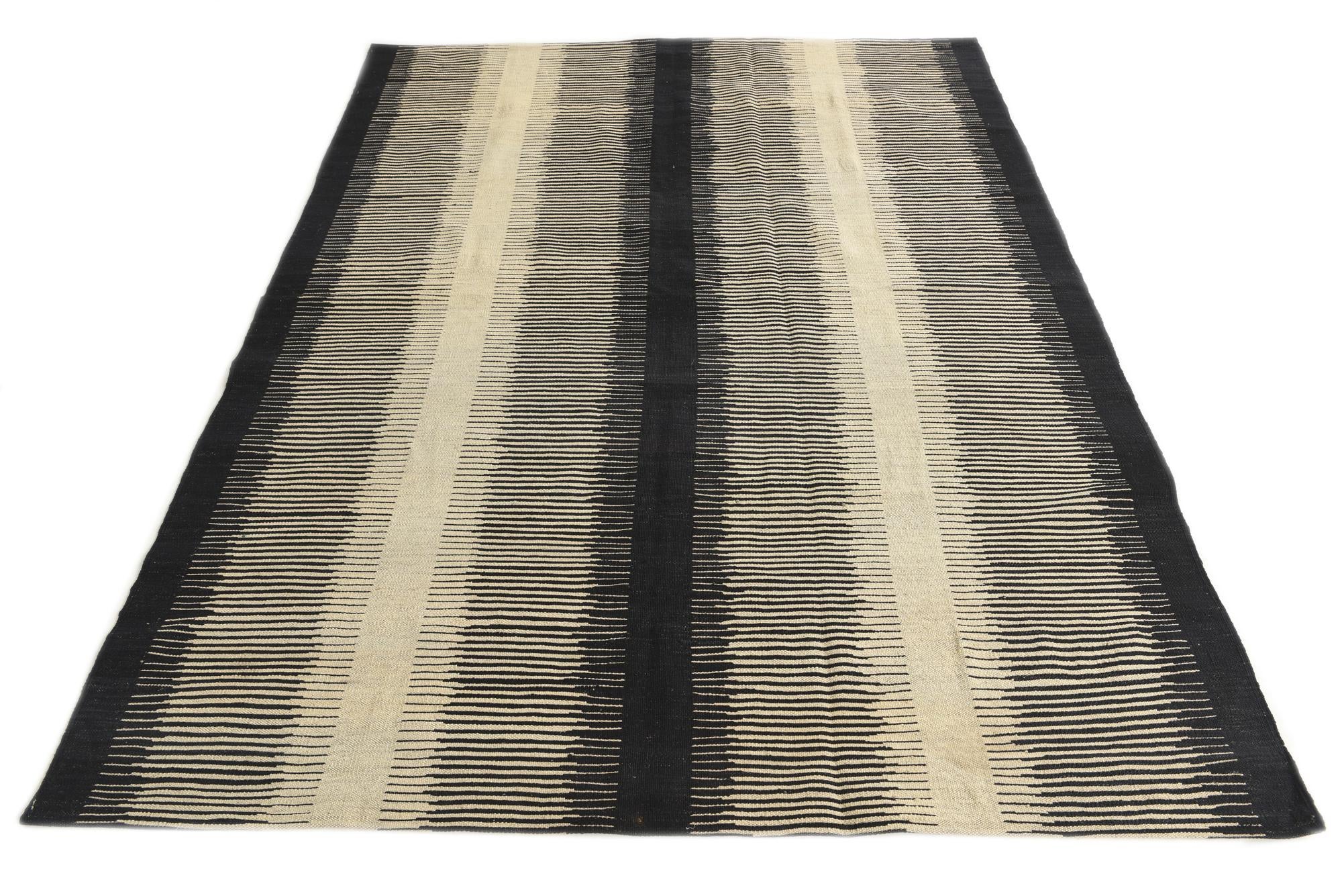 5' 9 x 7' 8 Hand Woven Kilim Modern Wool Rug