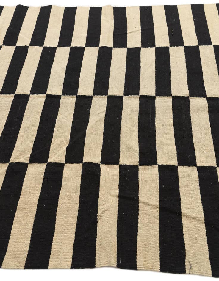 Detail image of 5' 4 x 7' 8  Hand Woven Kilim Modern Wool Rug