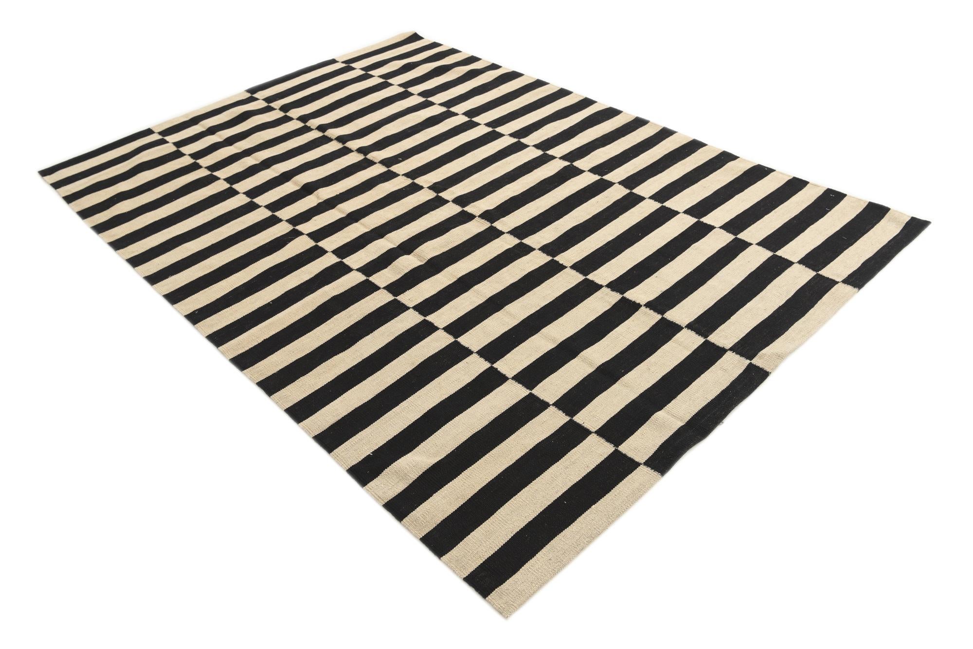 5' 8 x 8' Hand Woven Kilim Modern Wool Rug