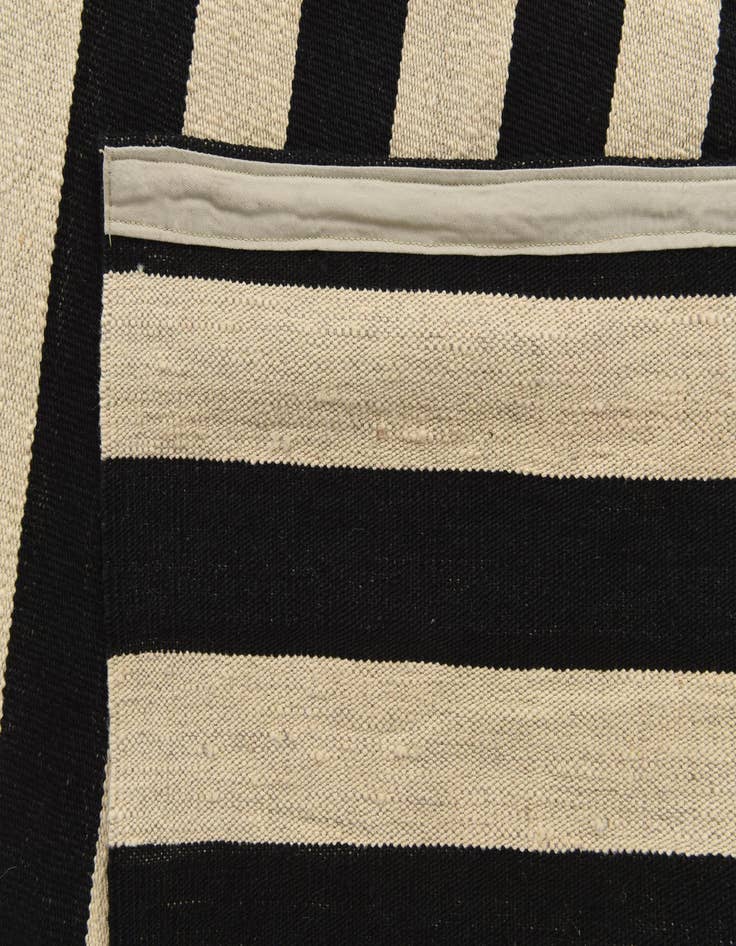 Detail image of 6' 8 x 9' 9  Hand Woven Kilim Modern Wool Rug