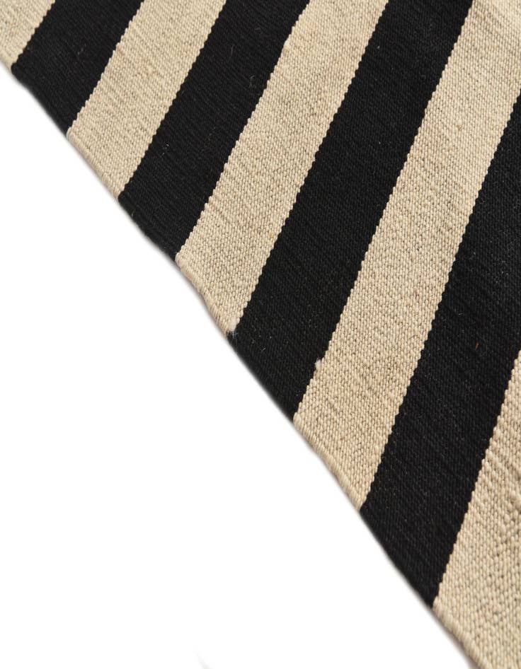 Detail image of 3' 7 x 4' 8  Hand Woven Kilim Modern Wool Rug