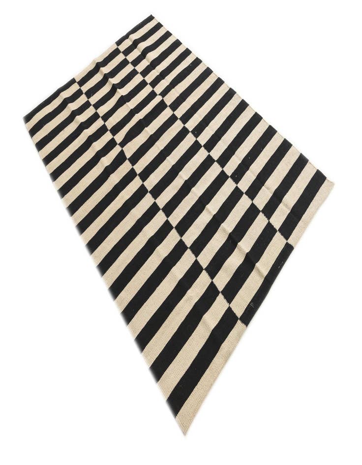 Detail image of 4' 2 x 6' Hand Woven Kilim Modern Wool Rug