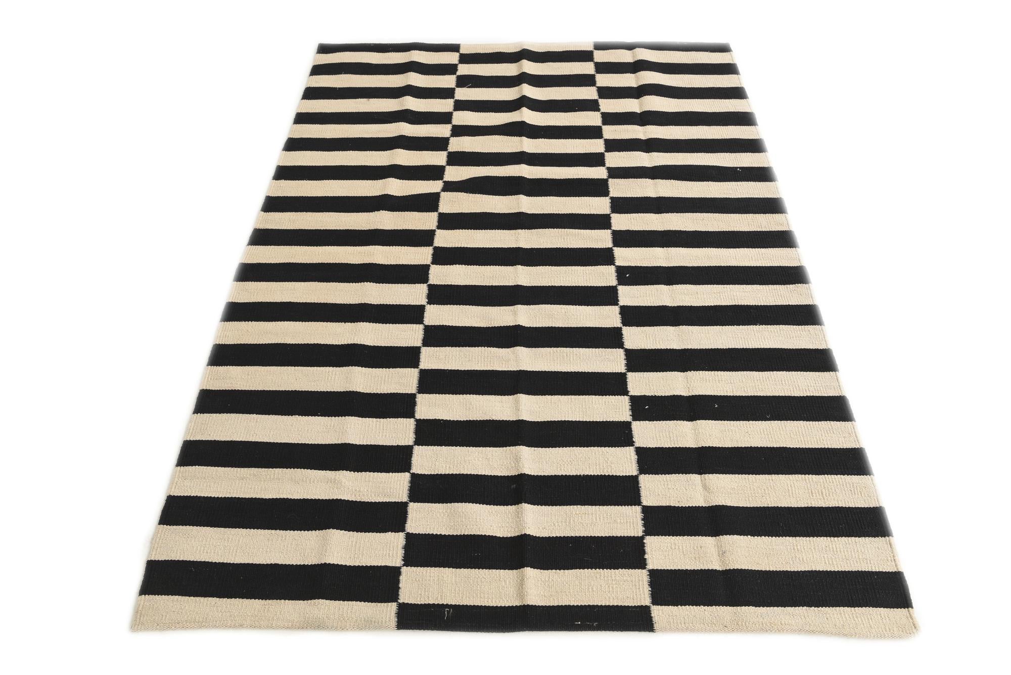4' 2 x 6' Hand Woven Kilim Modern Wool Rug