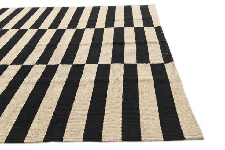 Detail image of 4' 2 x 6' Hand Woven Kilim Modern Wool Rug