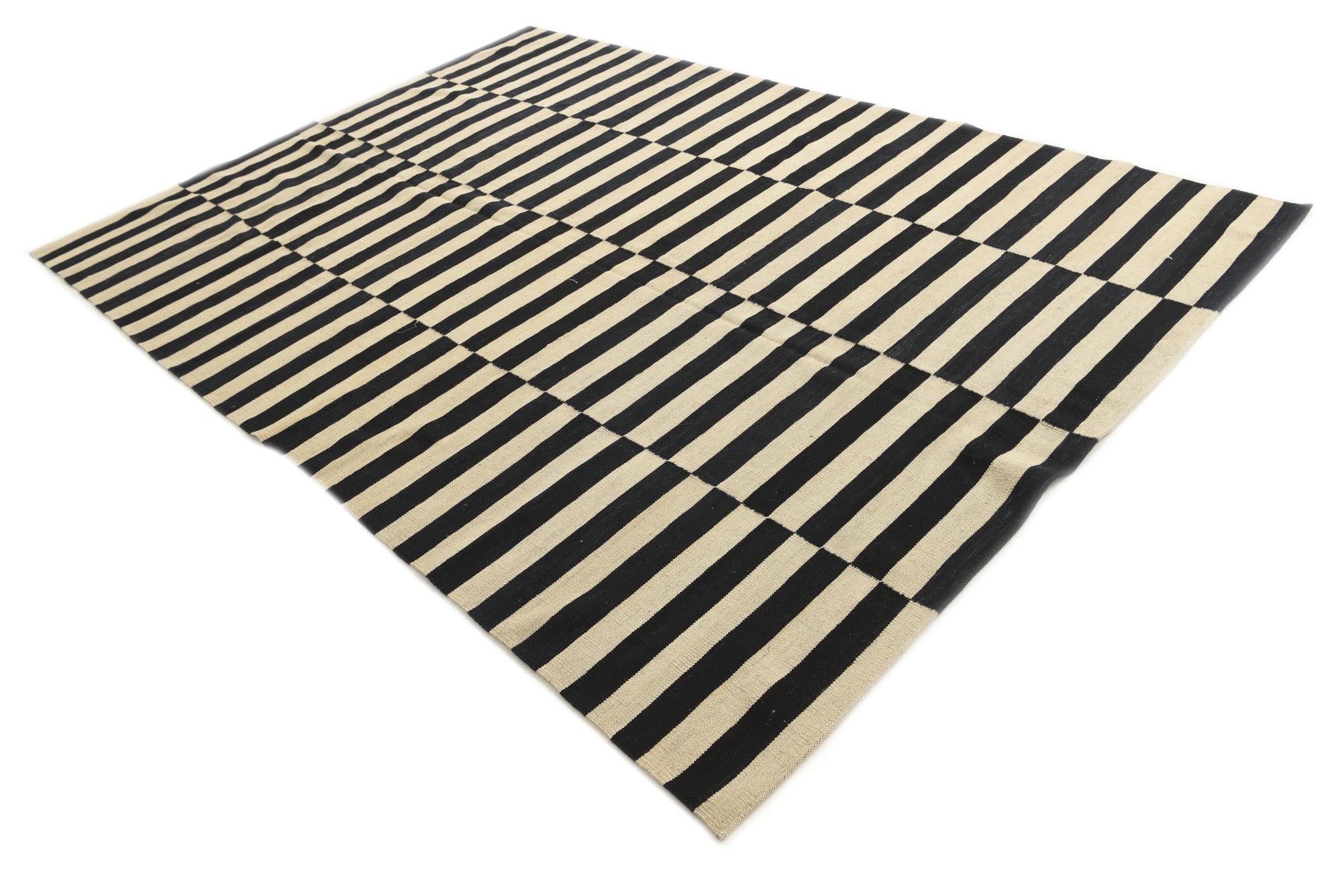 6' 10 x 9' 9 Hand Woven Kilim Modern Wool Rug