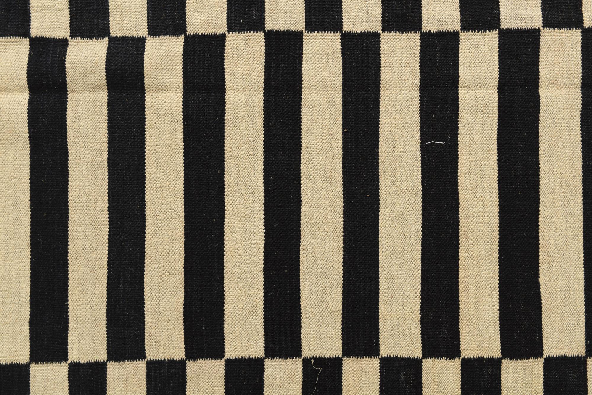 6' 10 x 9' 9 Hand Woven Kilim Modern Wool Rug