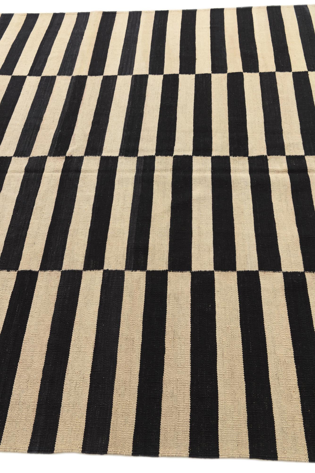 6' 9 x 9' 8 Hand Woven Kilim Modern Wool Rug