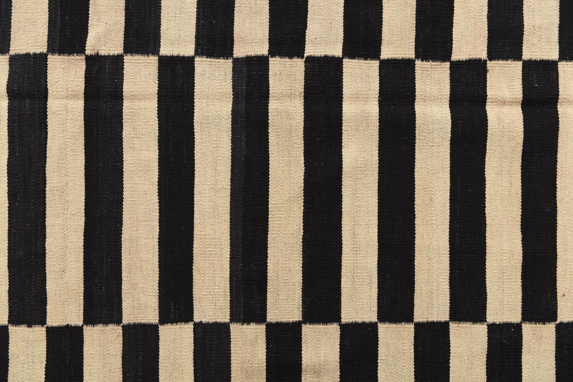 6' 9 x 9' 8 Hand Woven Kilim Modern Wool Rug