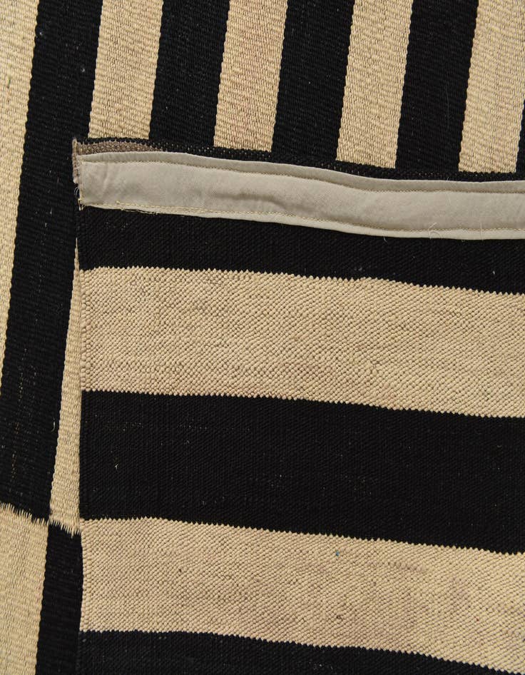 Detail image of 6' 9 x 9' 8  Hand Woven Kilim Modern Wool Rug