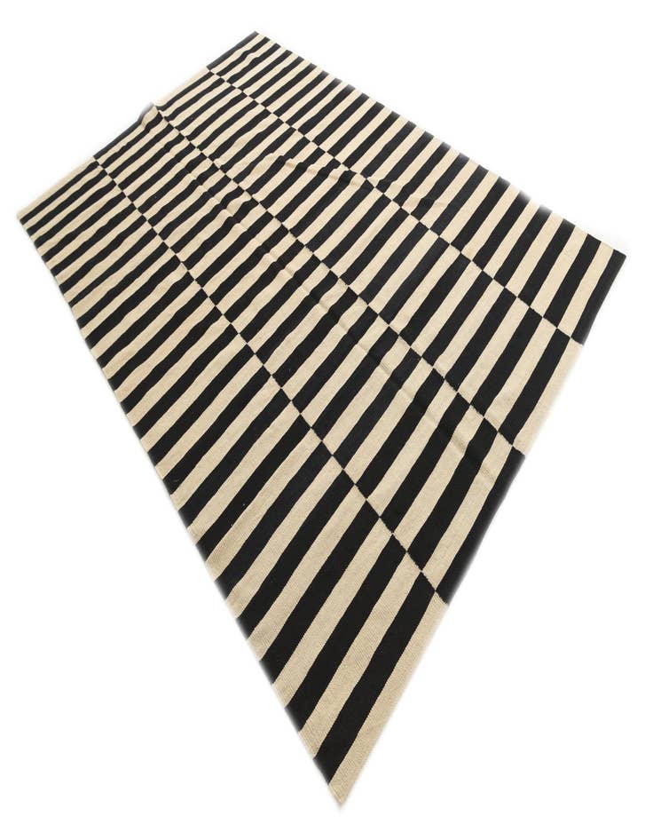 Detail image of 6' 6 x 9' 7  Hand Woven Kilim Modern Wool Rug