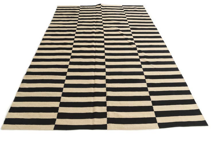 Detail image of 6' 6 x 9' 7 Hand Woven Kilim Modern Wool Rug