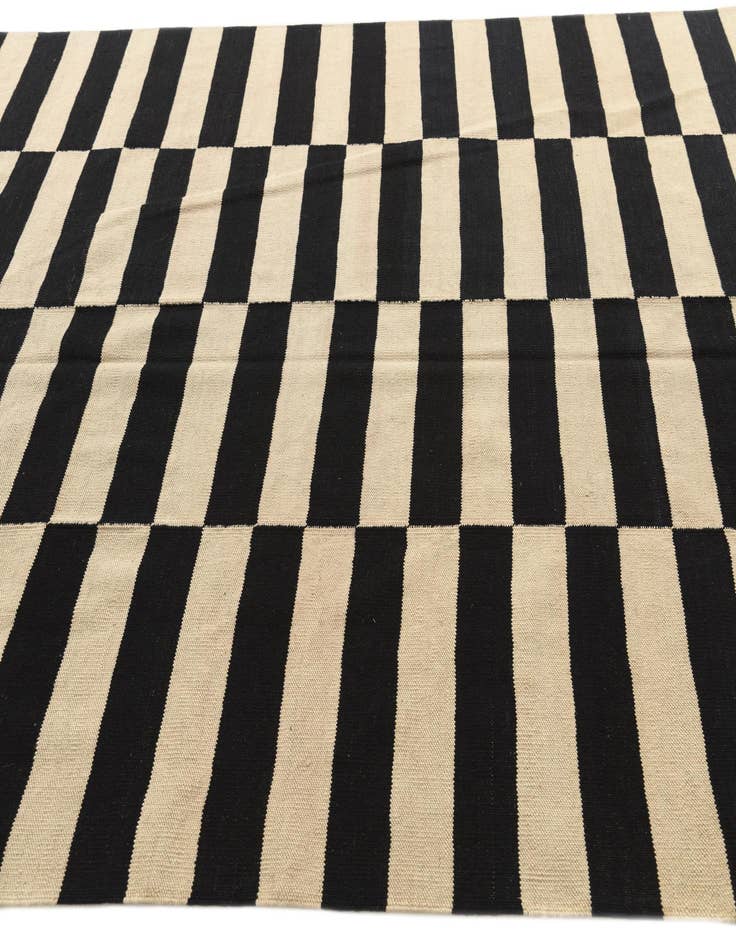 Detail image of 6' 6 x 9' 7  Hand Woven Kilim Modern Wool Rug