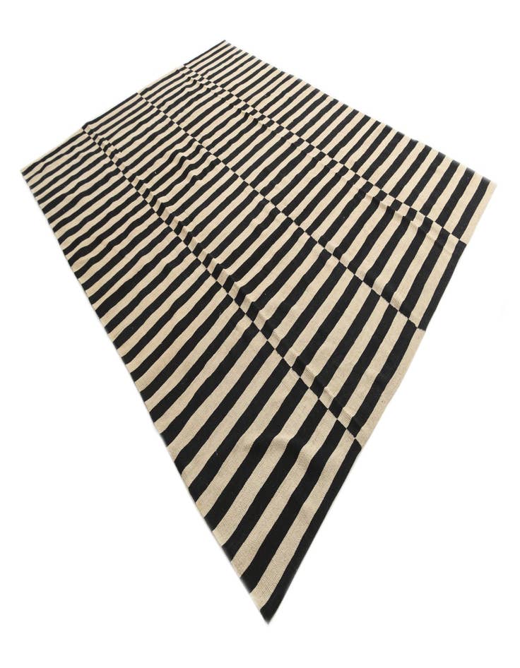 Detail image of 8' 7 x 11' 4  Hand Woven Kilim Modern Wool Rug