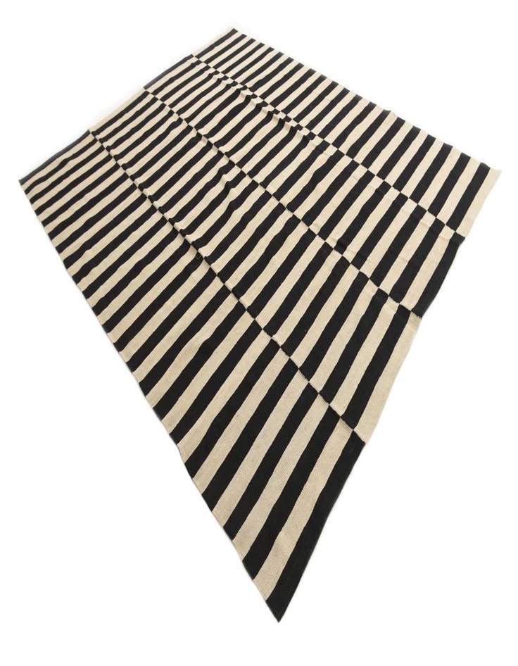 Detail image of 8' 1 x 9' 7  Hand Woven Kilim Modern Wool Rug