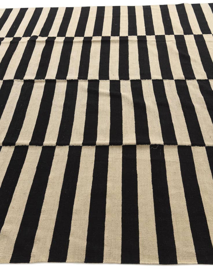 Detail image of 8' 1 x 9' 7  Hand Woven Kilim Modern Wool Rug