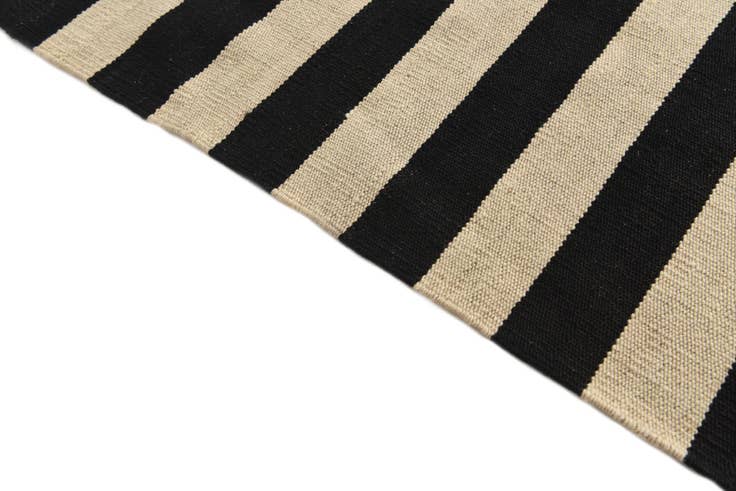 Detail image of 8' 1 x 9' 7 Hand Woven Kilim Modern Wool Rug