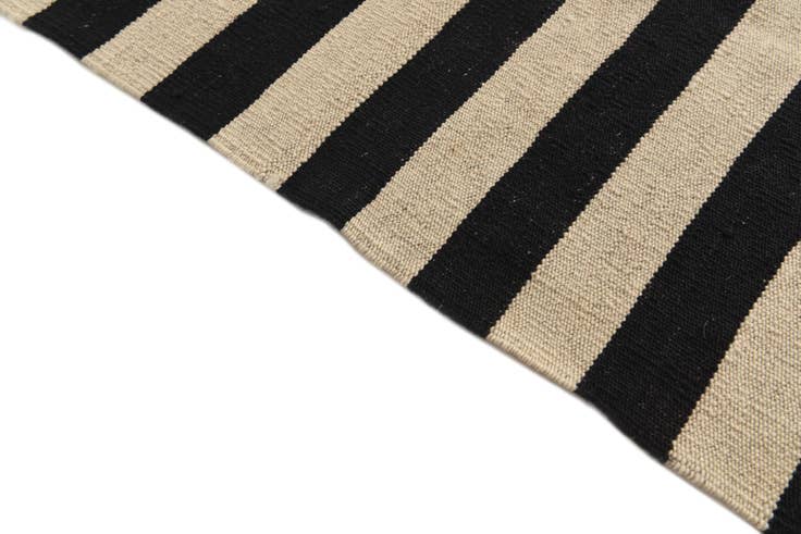 Detail image of 8' 5 x 9' 9 Hand Woven Kilim Modern Wool Rug