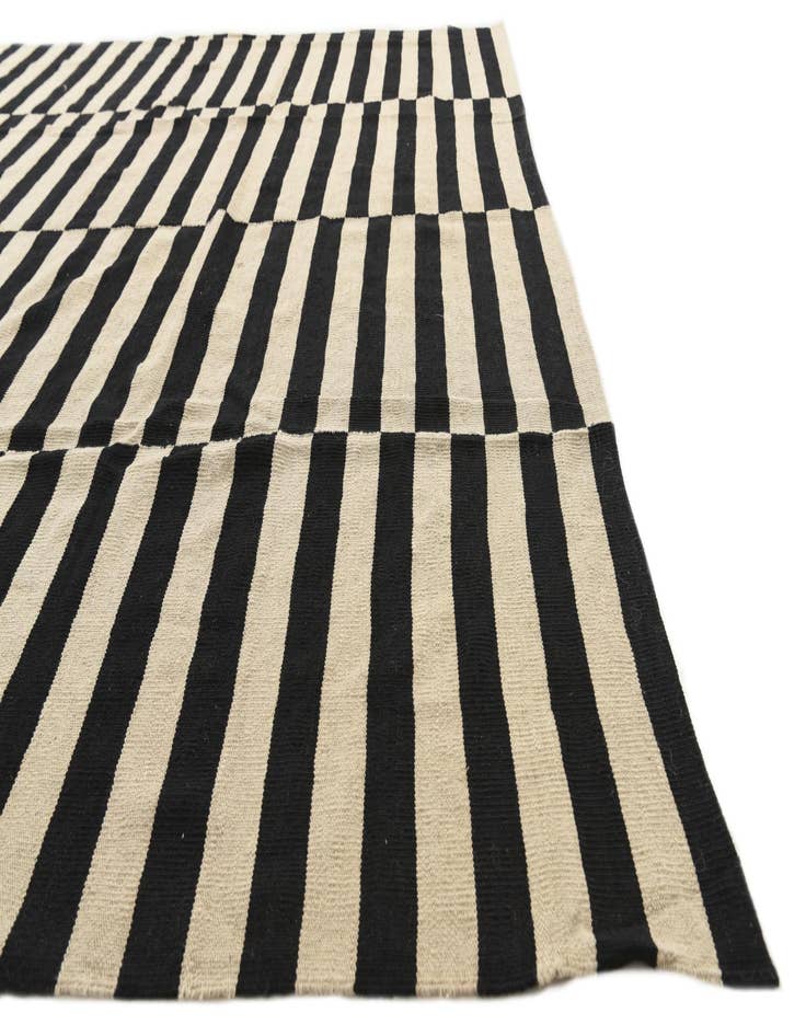 Detail image of 8' 3 x 9' 8  Hand Woven Kilim Modern Wool Rug