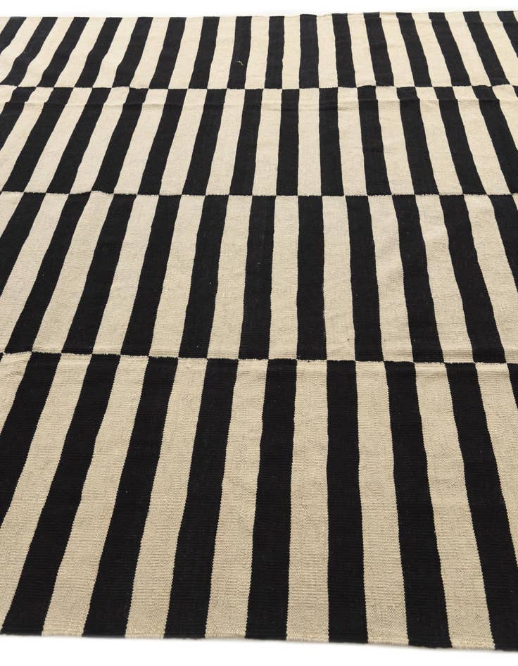 Detail image of 8' 3 x 9' 8  Hand Woven Kilim Modern Wool Rug