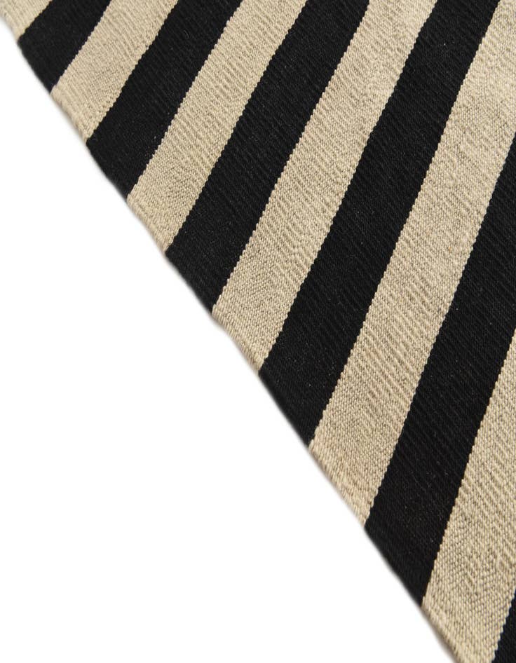Detail image of 8' 3 x 9' 8  Hand Woven Kilim Modern Wool Rug