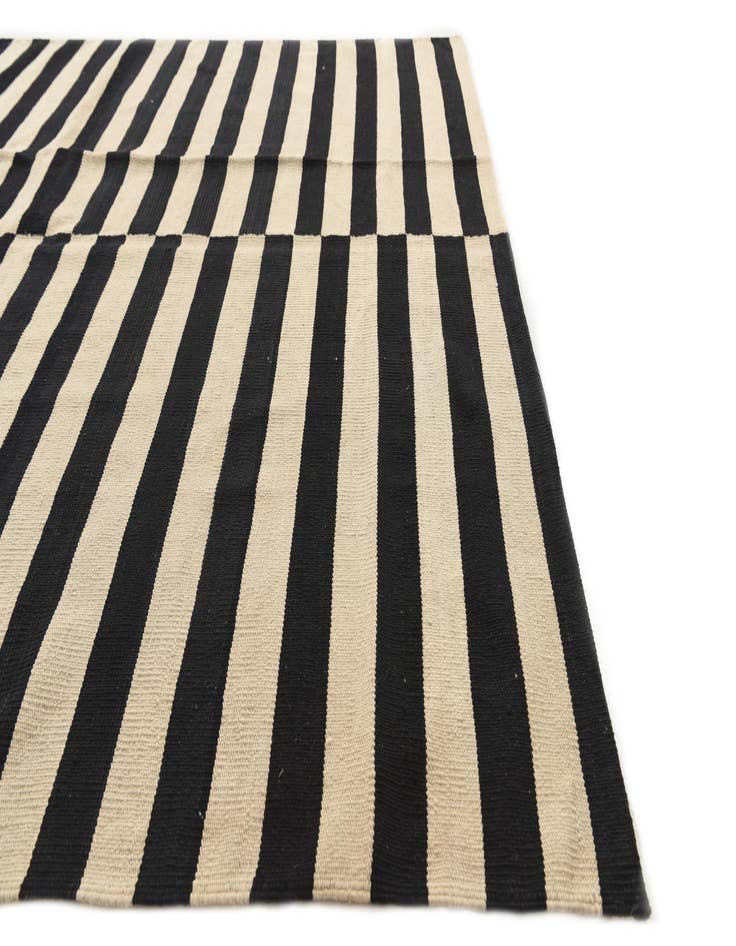 Detail image of 5' 8 x 8'  Hand Woven Kilim Modern Wool Rug