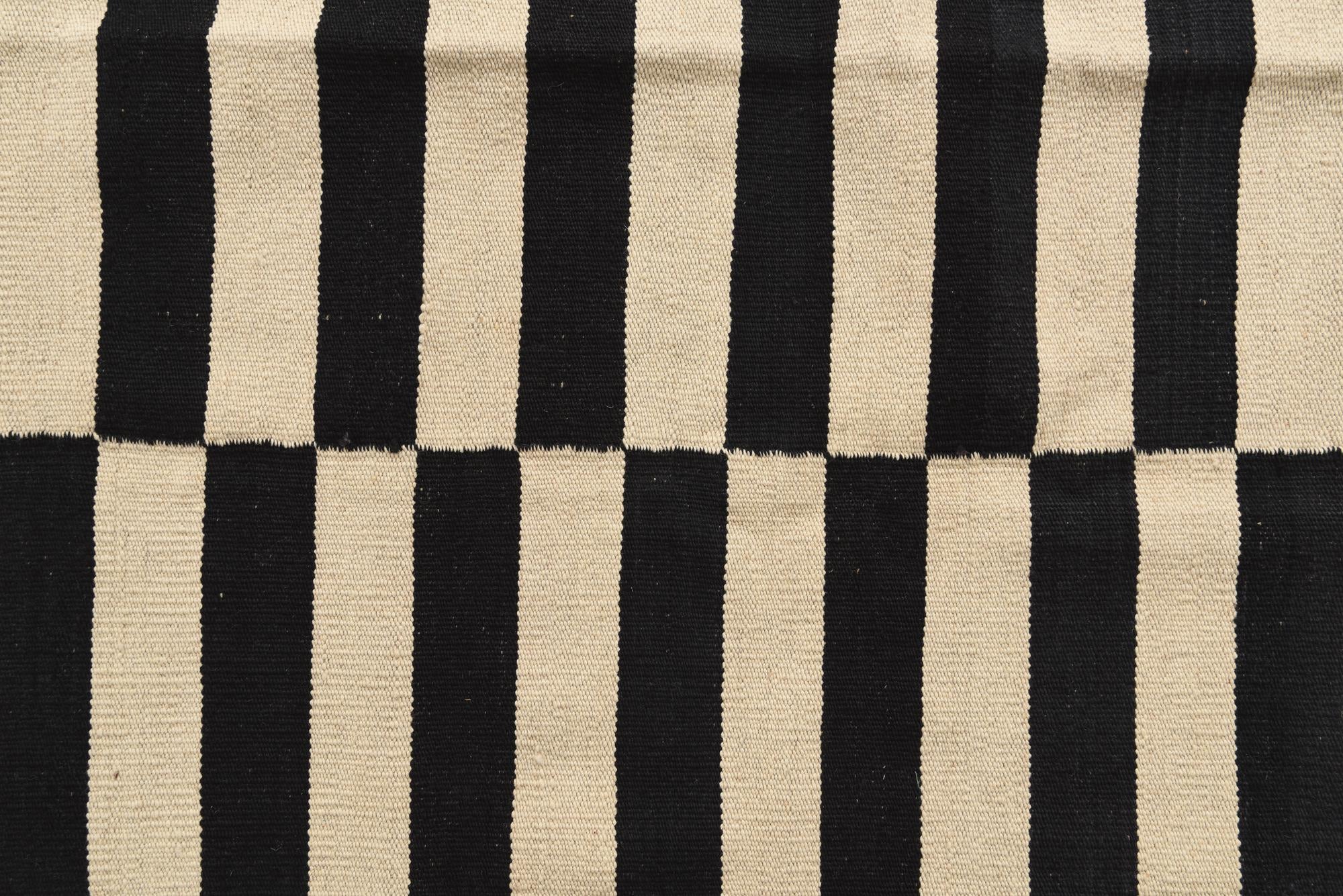 5' 8 x 8' Hand Woven Kilim Modern Wool Rug