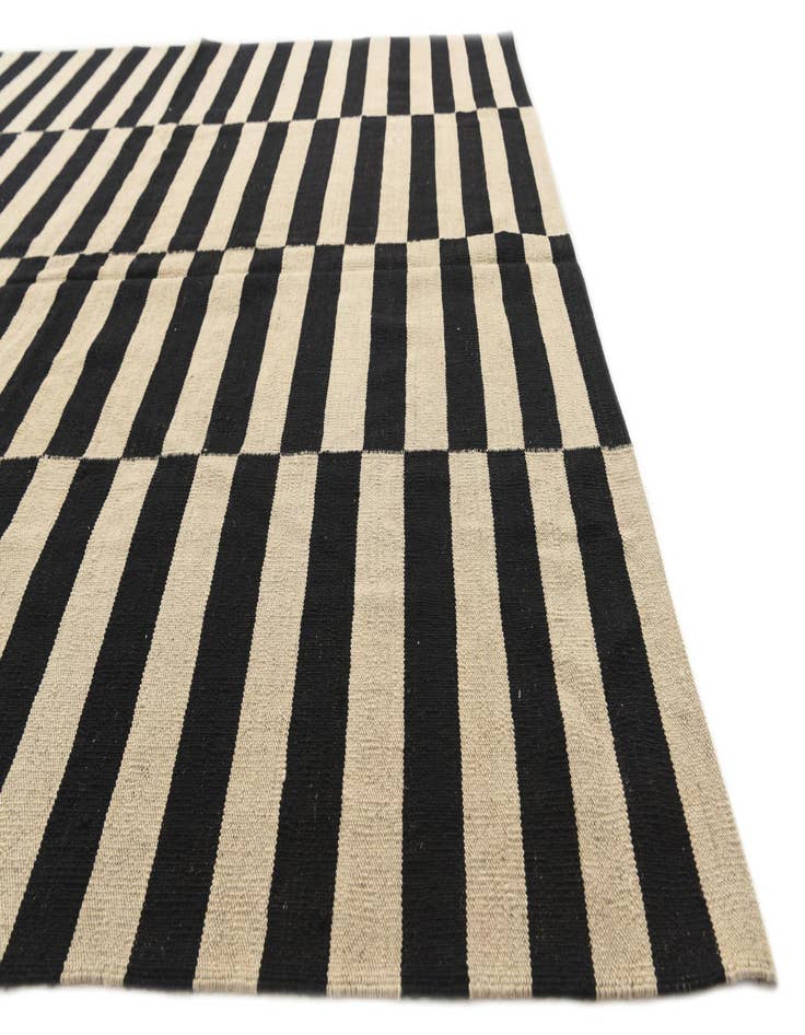 Detail image of 6' 9 x 10'  Hand Woven Kilim Modern Wool Rug