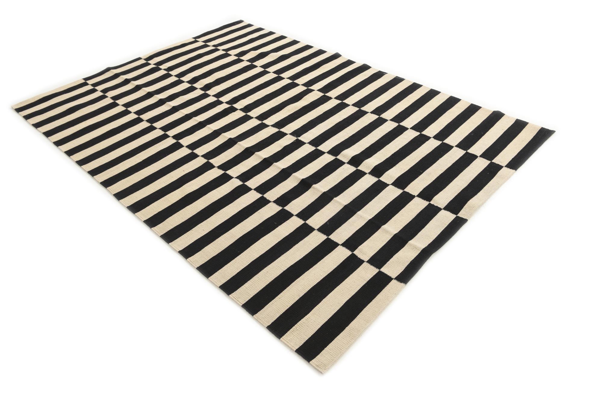 5' 8 x 8' Hand Woven Kilim Modern Wool Rug