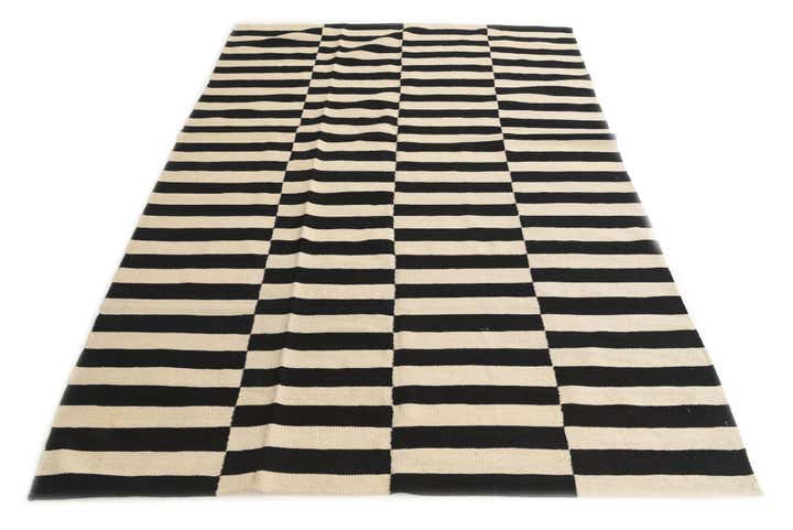 5' 6 x 7' 10 Hand Woven Kilim Modern Wool Rug