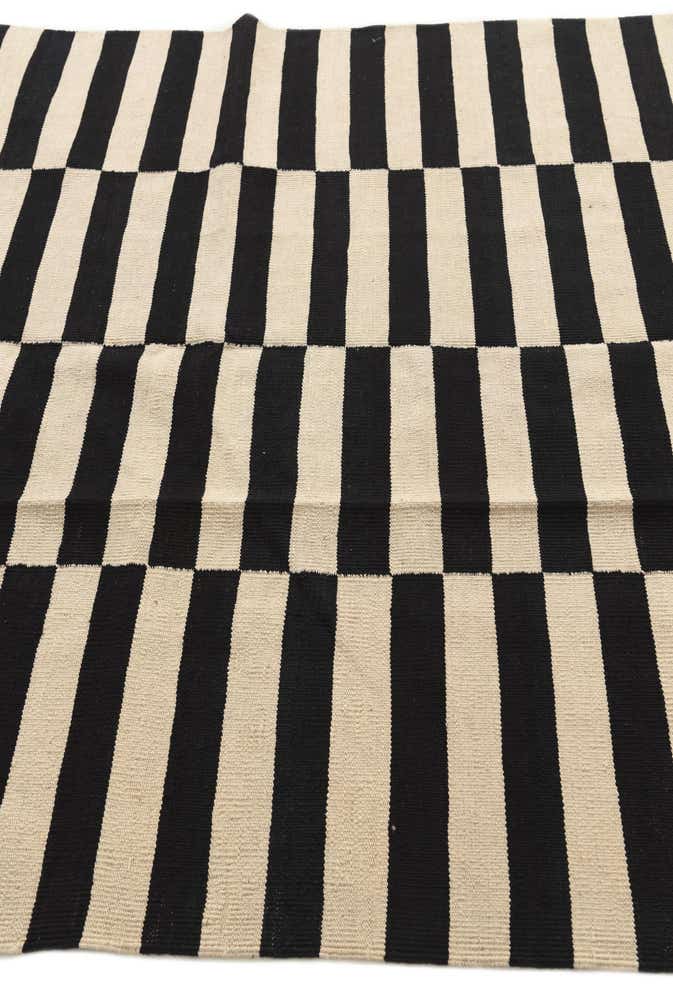 5' 6 x 7' 10 Hand Woven Kilim Modern Wool Rug