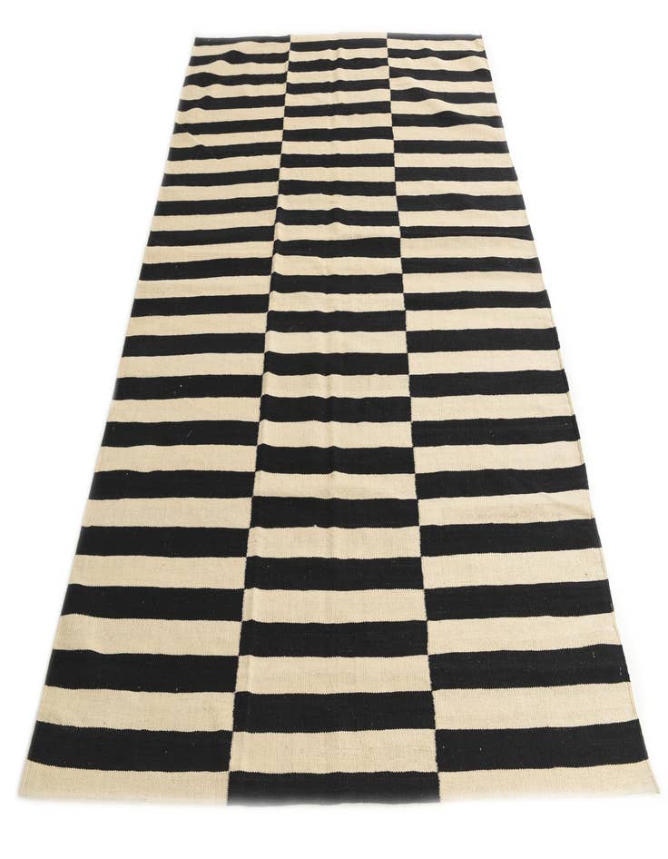 Detail image of 5' 8 x 7' 10  Hand Woven Kilim Modern Wool Rug