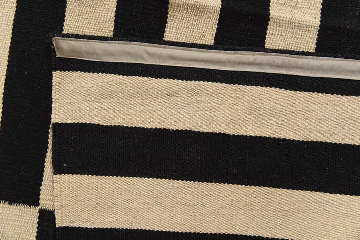 5' 6 x 8' 7 Hand Woven Kilim Modern Wool Rug