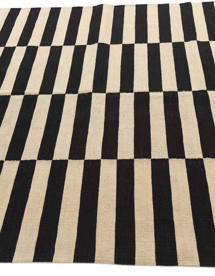 Detail image of 5' 9 x 8'  Hand Woven Kilim Modern Wool Rug