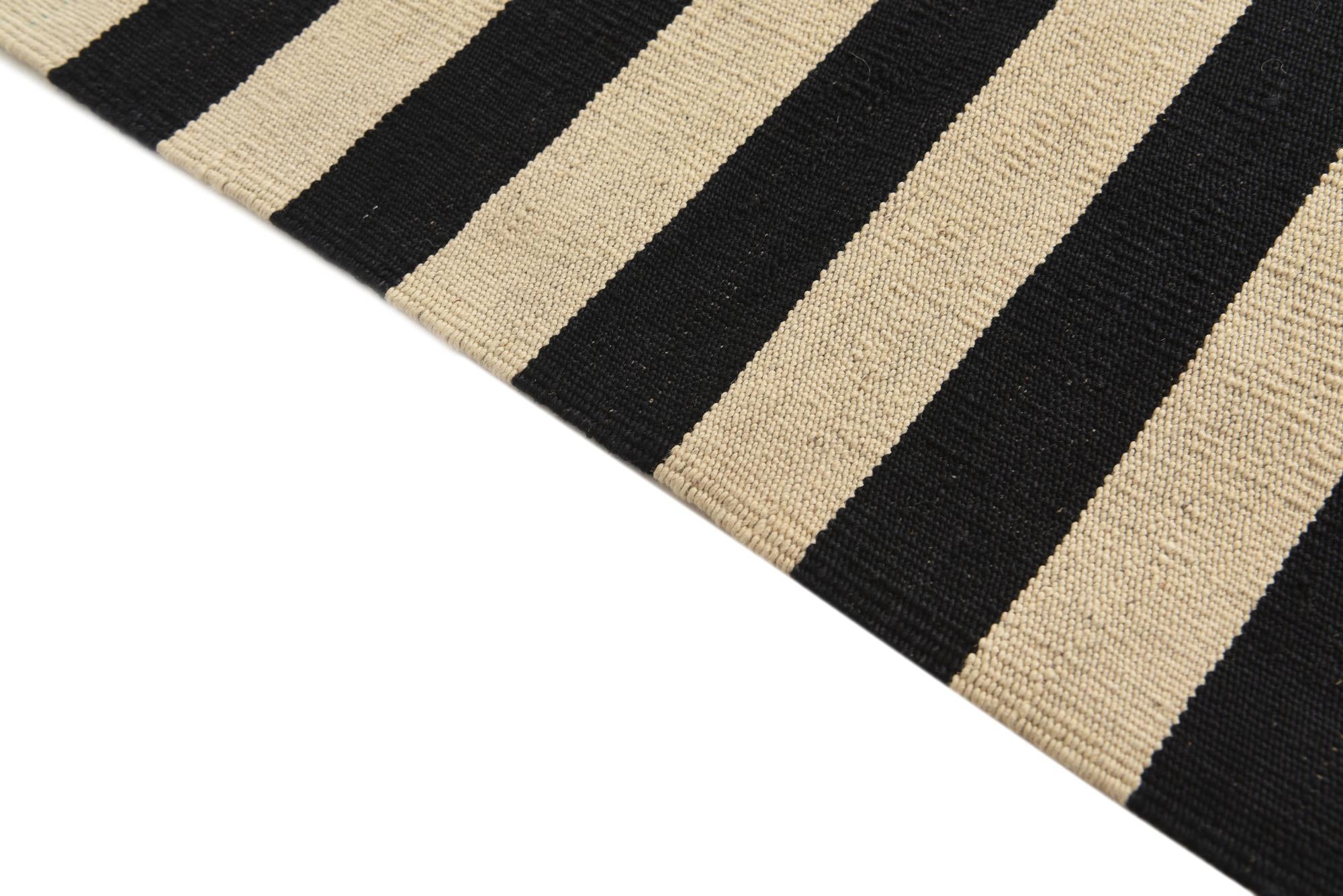 5' 9 x 8' Hand Woven Kilim Modern Wool Rug