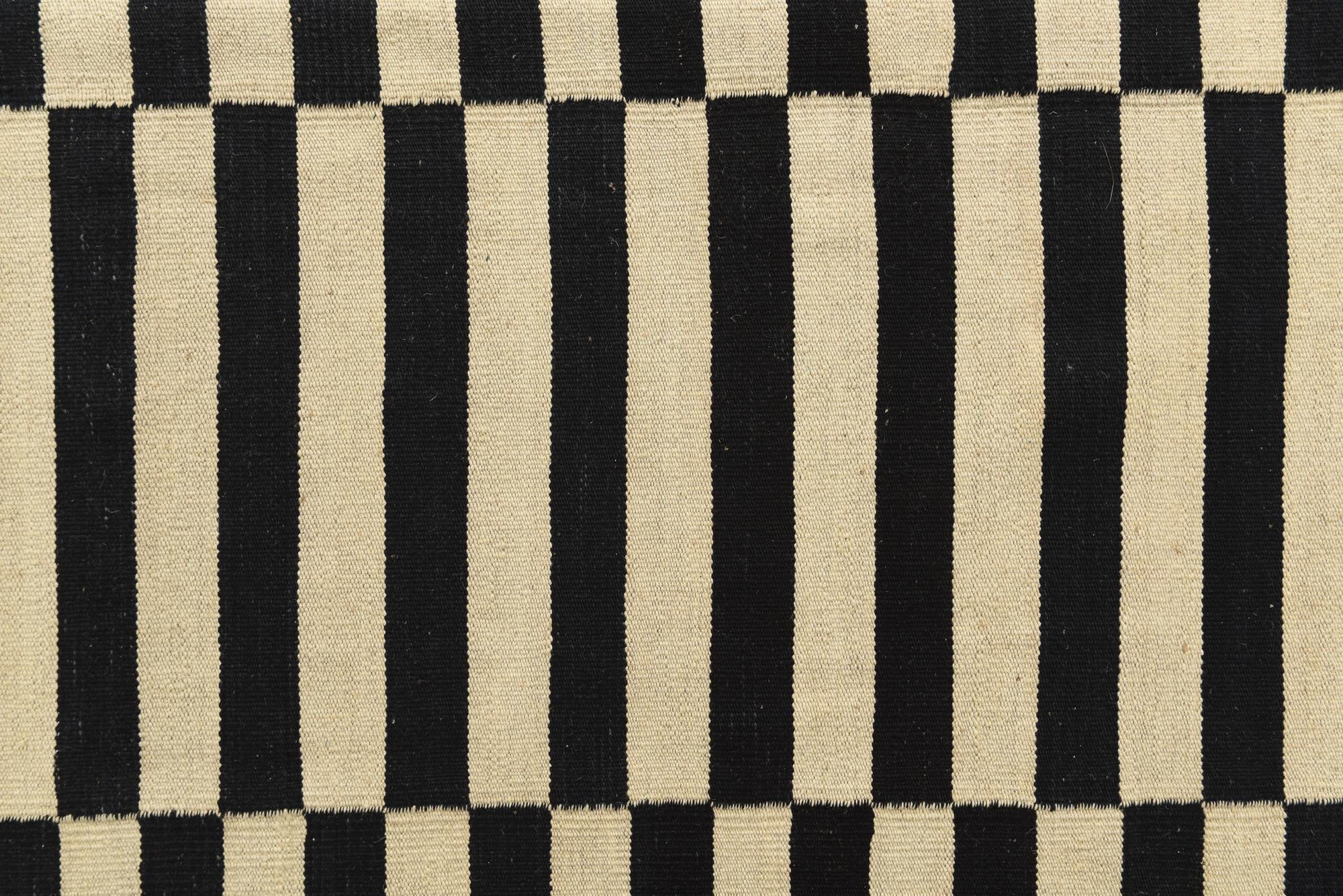 6' 7 x 9' 9 Hand Woven Kilim Modern Wool Rug