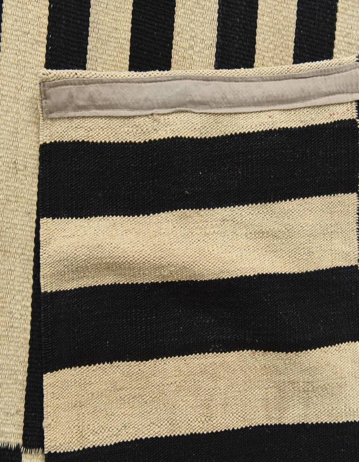 Detail image of 6' 7 x 9' 9  Hand Woven Kilim Modern Wool Rug