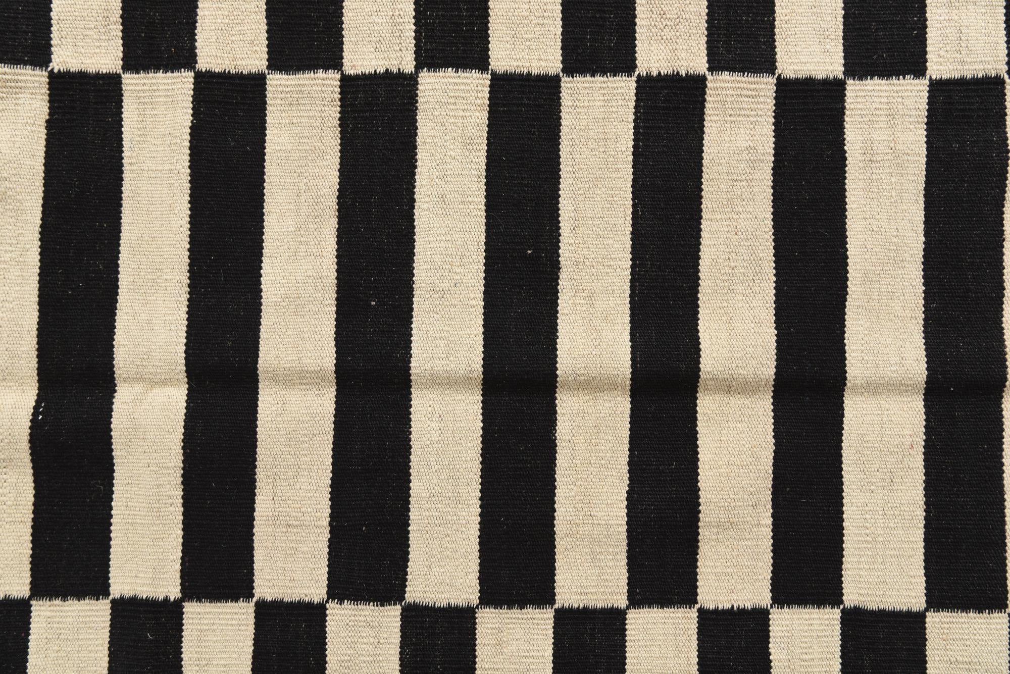5' 10 x 7' 10 Hand Woven Kilim Modern Wool Rug
