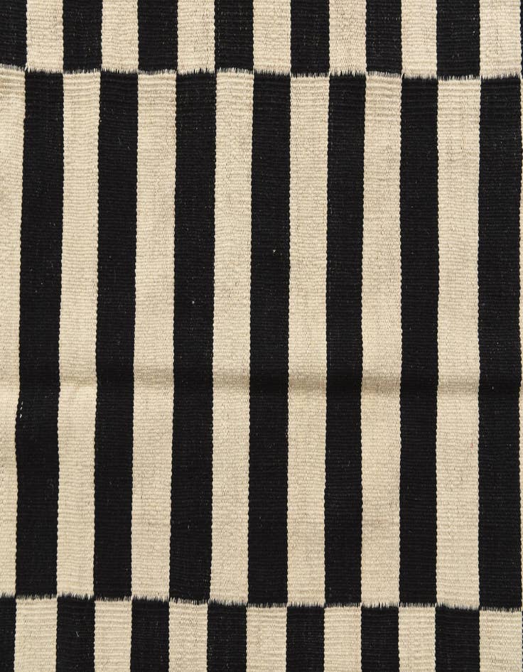 Detail image of 5' 10 x 7' 10  Hand Woven Kilim Modern Wool Rug