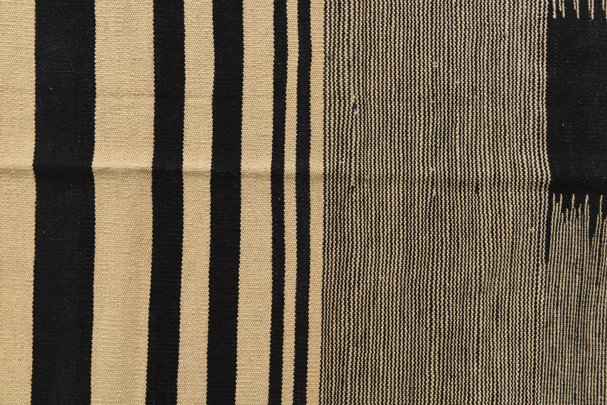 6' 10 x 9' 8 Hand Woven Kilim Modern Wool Rug