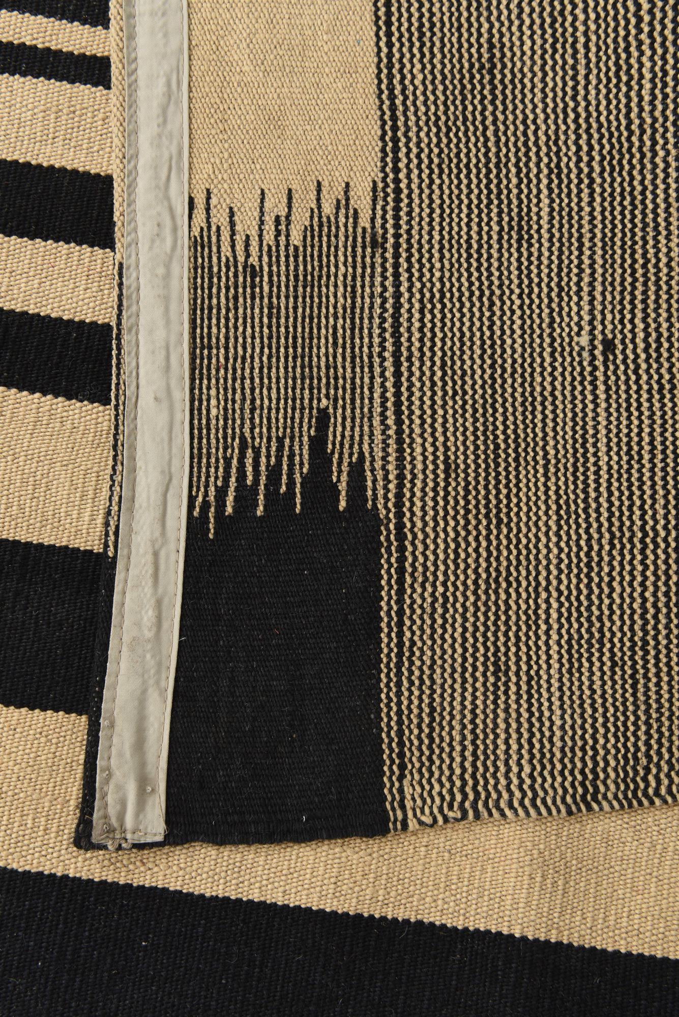 6' 10 x 9' 8 Hand Woven Kilim Modern Wool Rug