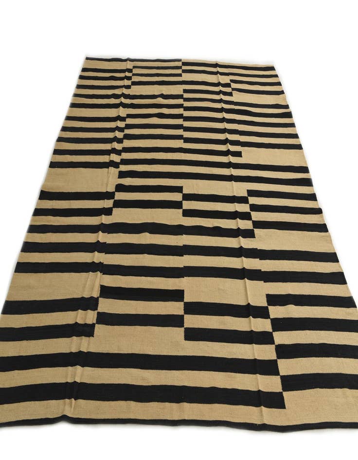 Detail image of 8' x 9' 5  Hand Woven Kilim Modern Wool Rug