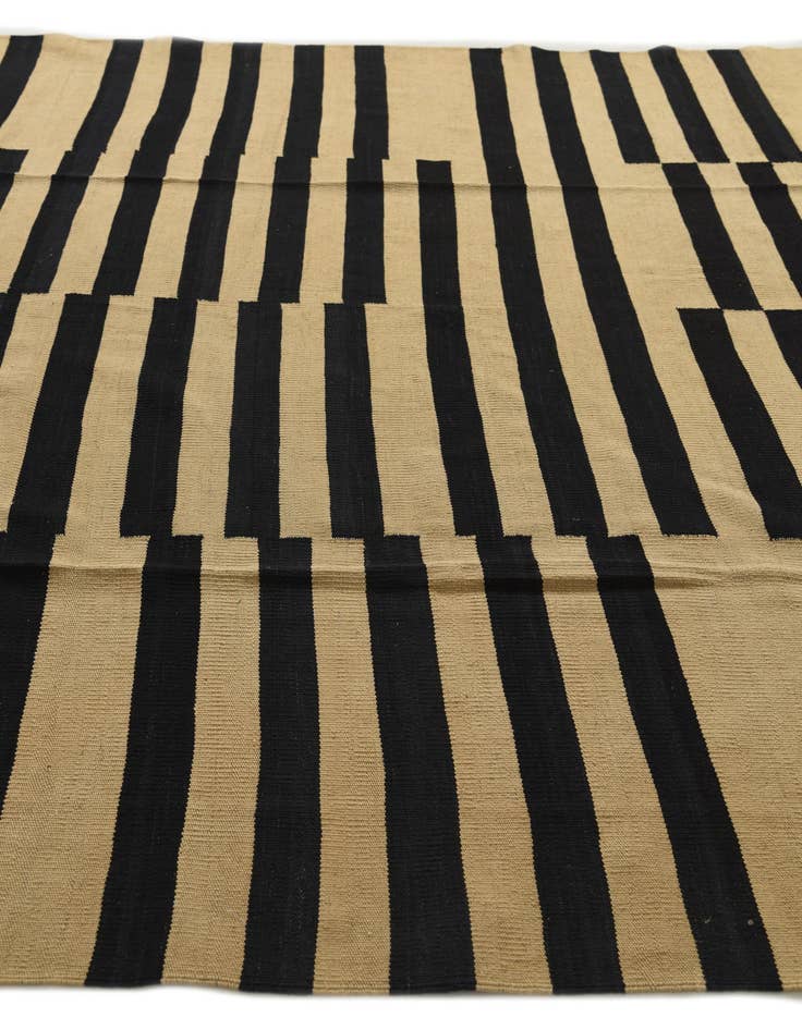 Detail image of 8' x 9' 5  Hand Woven Kilim Modern Wool Rug