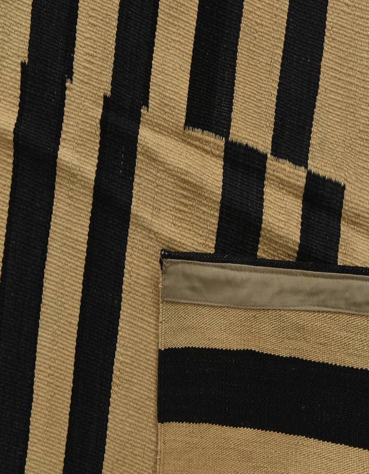 Detail image of 8' x 9' 5  Hand Woven Kilim Modern Wool Rug